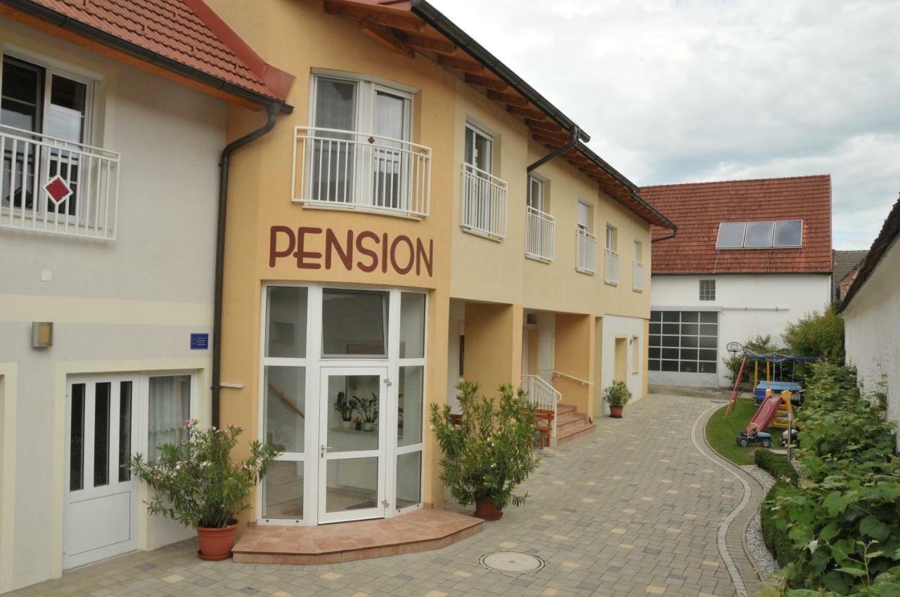 Pension Schloegl 路茨曼贝格 外观 照片